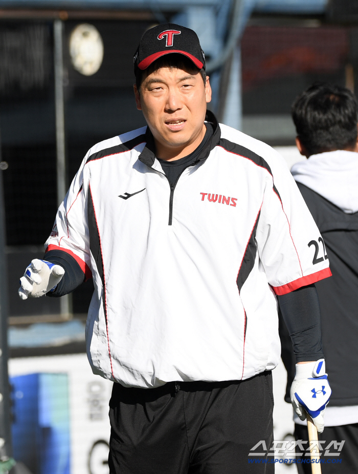 Kim Hyun-soo, who hit a home run by Ponce, is also No. 4 today. It's the same lineup with 21 points.