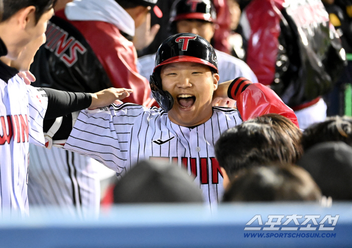 Kim Hyun-soo, who hit a home run by Ponce, is also No. 4 today. It's the same lineup with 21 points.