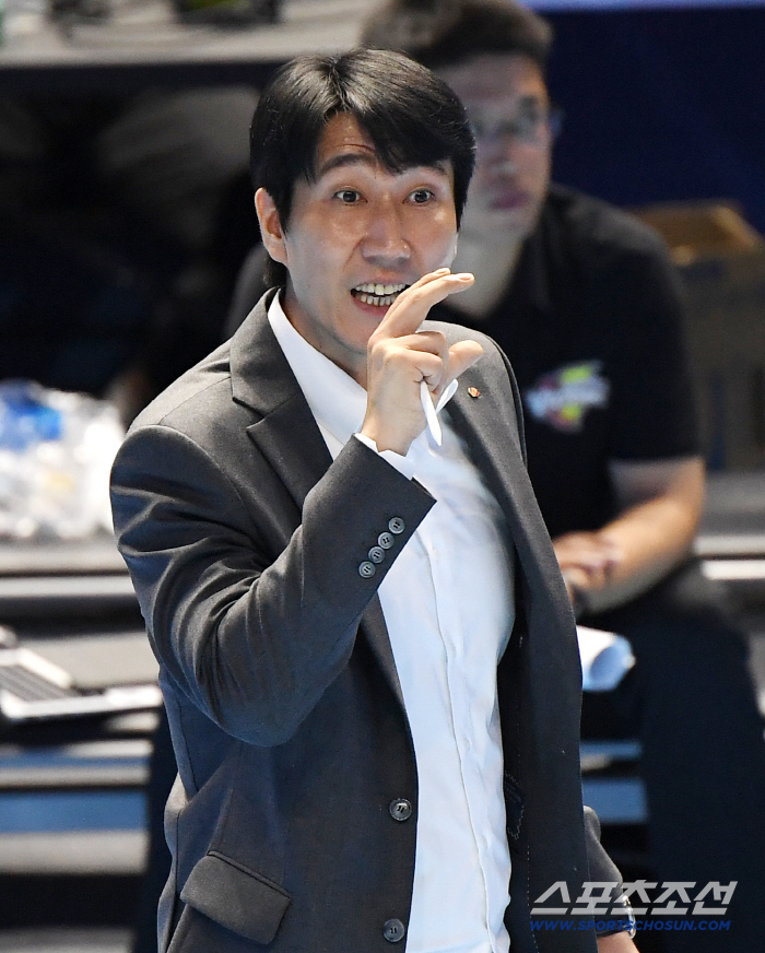 Korea Electric Power Corp. is still uncomfortable with the illegal uniform scandal that ended with a 200,000 won fine for notification