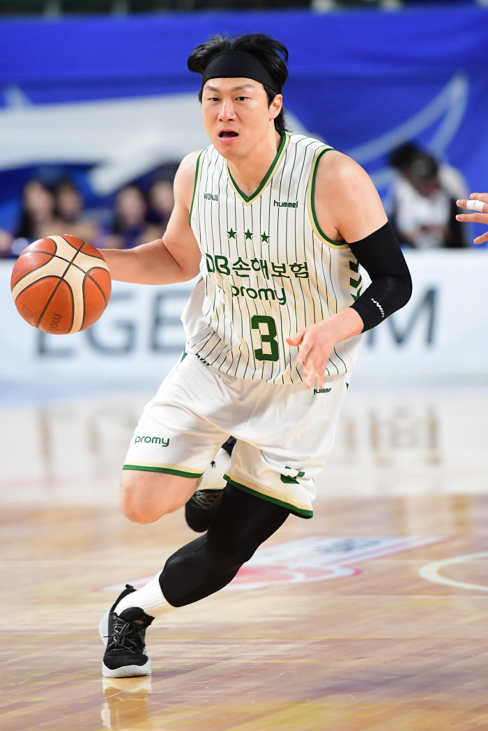  Lee Jung-hyun will play in 700 consecutive games  Lee Seon-bano triple double. DB overpowered the gas corporation. Albano and Ellonson's one-two punch. The hidden card was Kim Bo-bae.