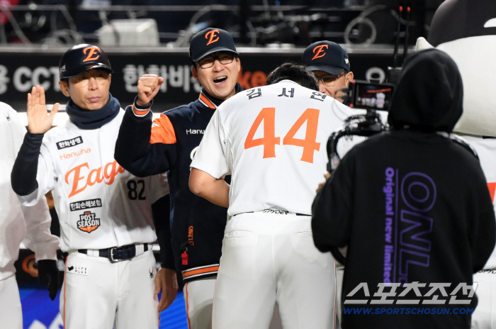  Coaches treating Kim Seo-hyun as a son after finishing Hanwha