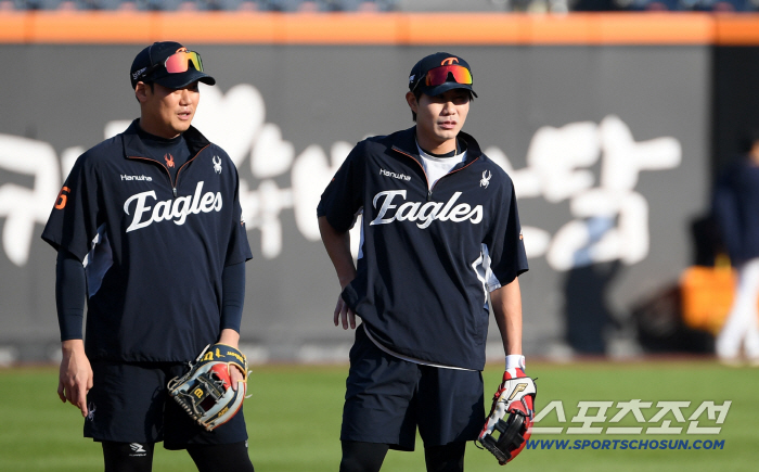  Ha Joo-seok and Shim Woo-jun are different in the master bedroom