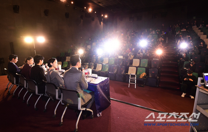  Handprinting at the 46th Blue Dragon Film Awards
