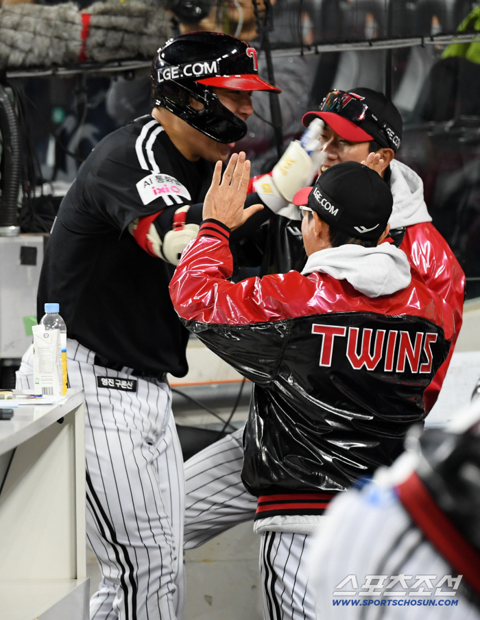  Is Kim Hyun-soo Yeom Kyung-yeop the coach