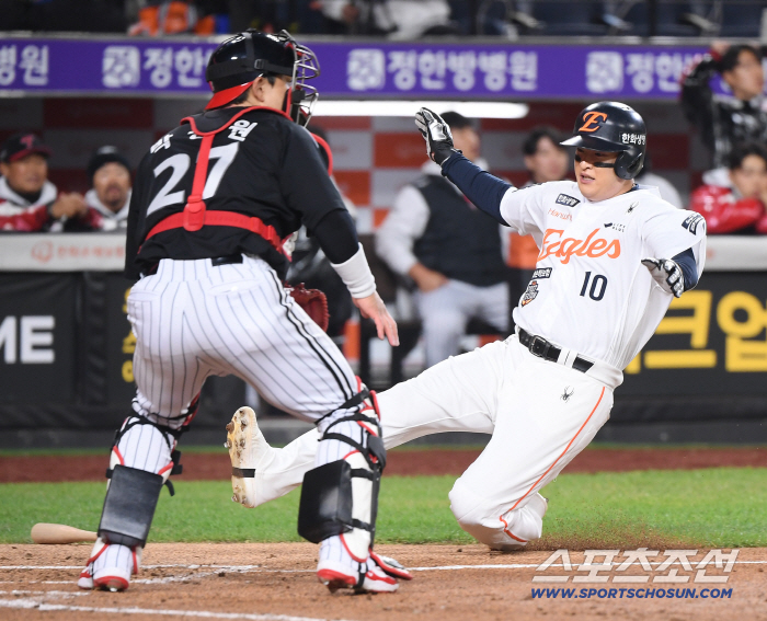  Lee Jin-young, Kim Hyun-soo scored thanks to his error