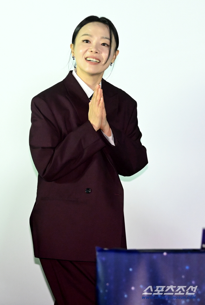  Lee Sanghee and Cheongryong's handprint