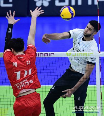 Leo, touch out successfully