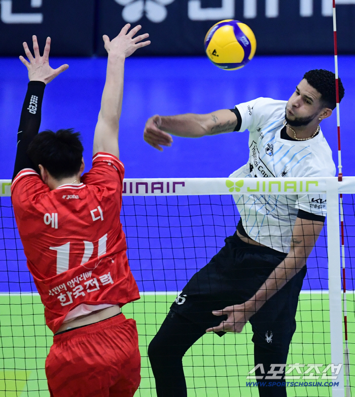  Leo, touch out successfully