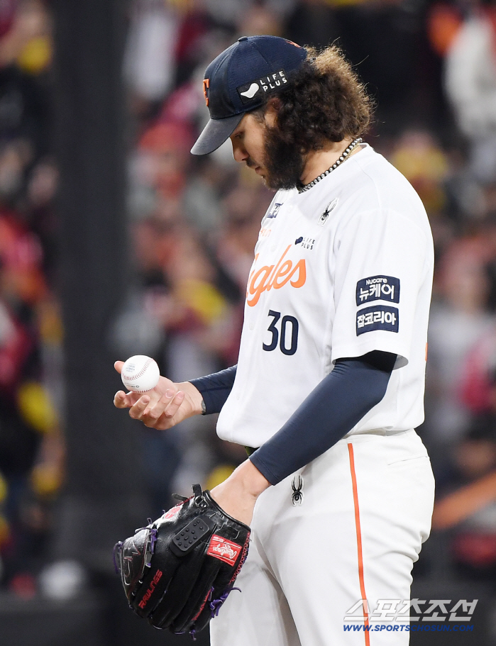  Ponce allowed a come-from-behind solo shot