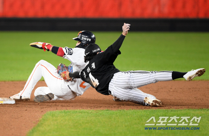  Shin Min-jae Shim Woo-joon blocked stolen bases