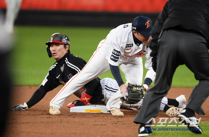  SHIN MINJAE, YOON, HEE B