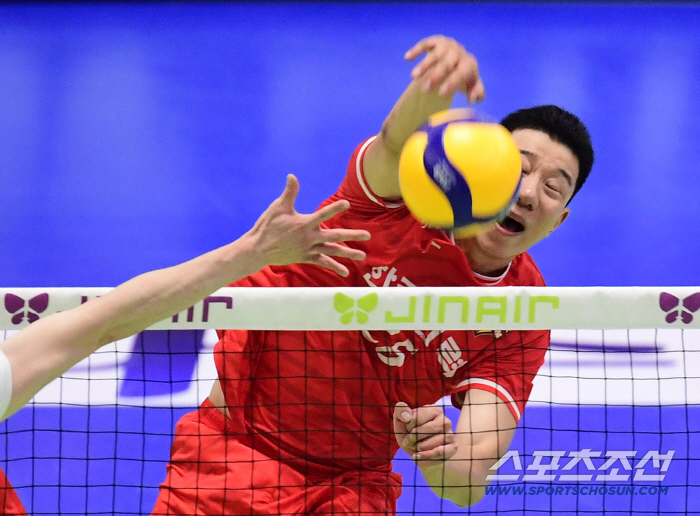  Shin Youngseok, even if you close your eyes, Kang Spike