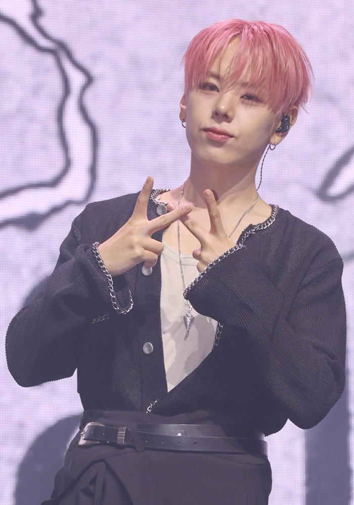 WEi Returns With 8th Mini Album ‘Wonderland’