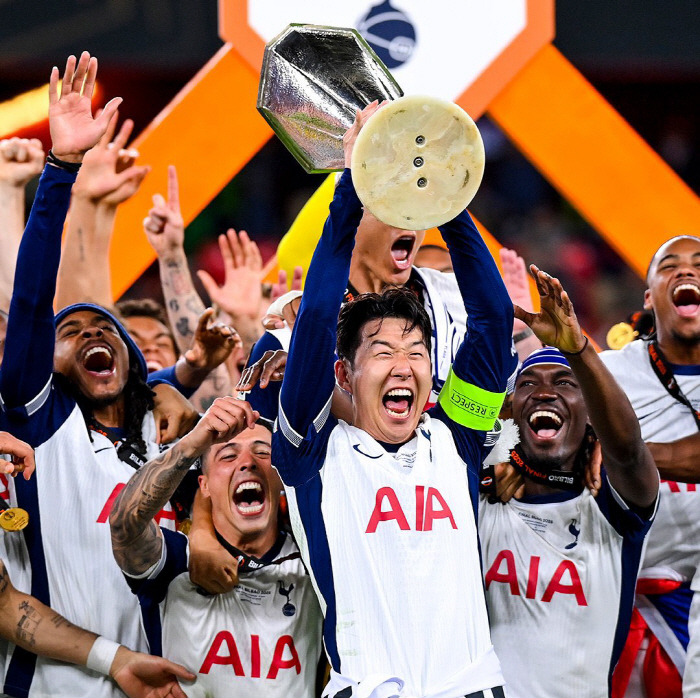 Son Heungmin is amazing! Tottenham's return date is out→On December 10th, the match against Prague...A touching reunion with the fans