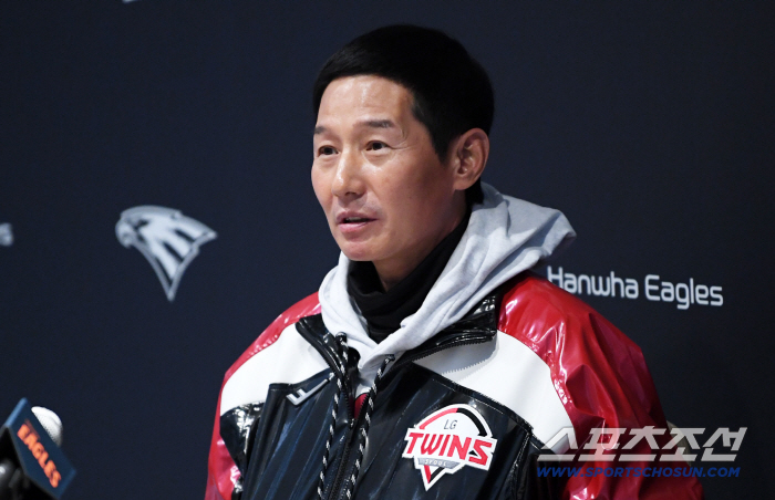 There was a reason why I gave a thumbs up to the fans. Chirinos is finally out to start Game 4