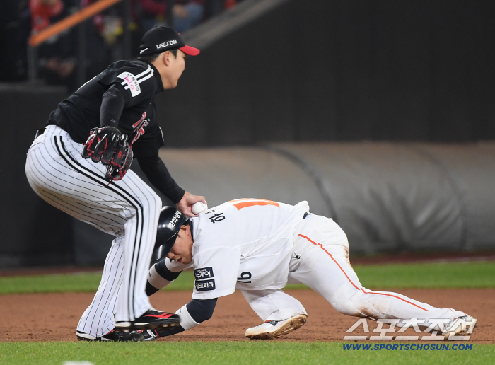 Why didn't you make the Infield Declaration? Judge Judgment Absolute → Oh Ji-hwan's genius trick play. Hanwha was beaten with his eyes open 