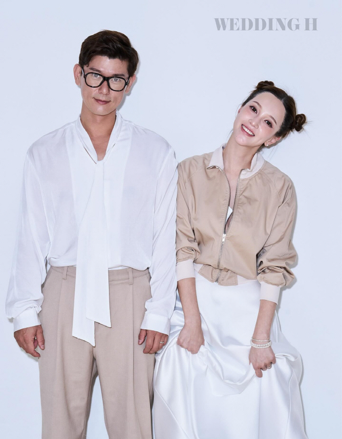 Ayumi, ♥ Handsome businessman must be happy with her husband for his 3rd wedding anniversary