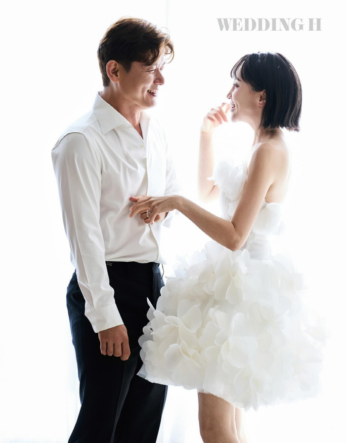 Ayumi, ♥ Handsome businessman must be happy with her husband for his 3rd wedding anniversary