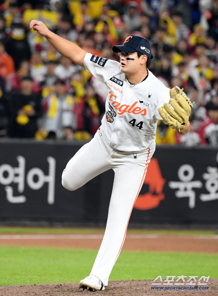 Catastrophe Kim Seo-hyun got another home run→We're going to turn the tables...Weiss pitched seven ⅔ innings in vain