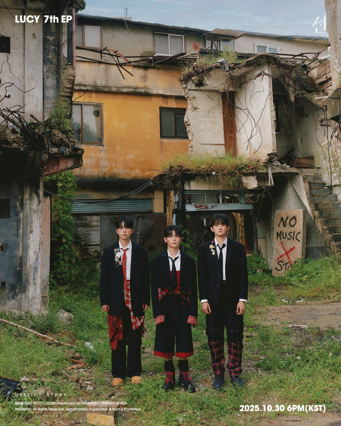 Comeback DDAY Lucy Pre-released 7th Mini album today (30th)...The MV is also a solid storytelling