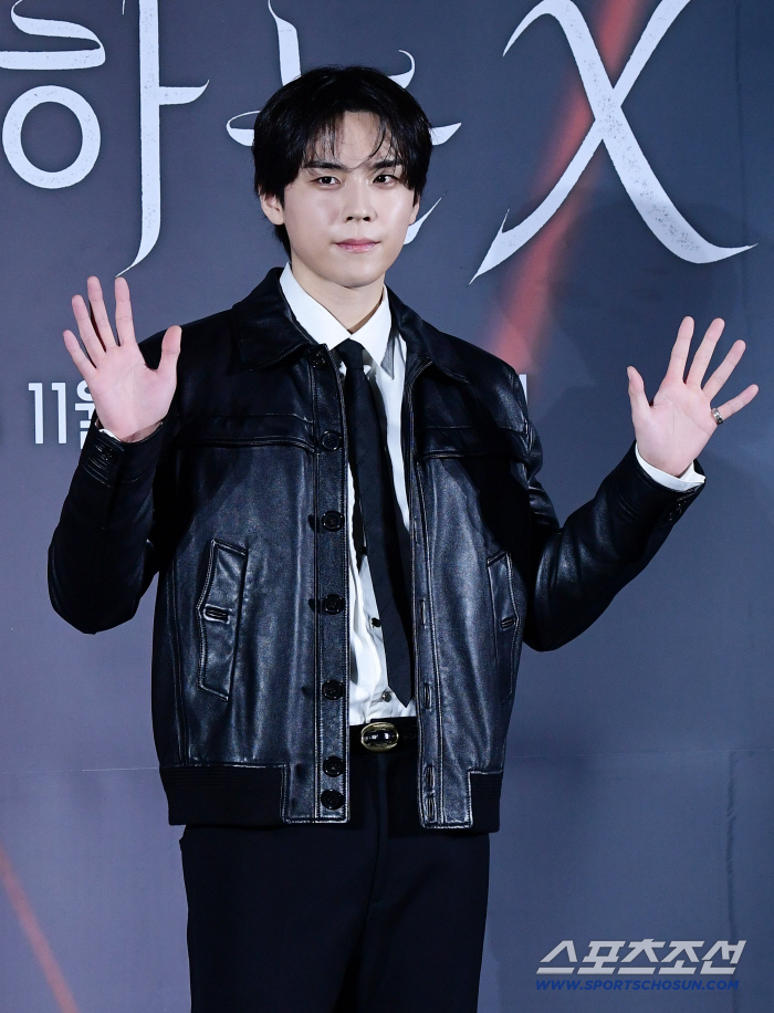 Dear X Kim Do Hoon, I hurt my arm while practicing shooting..I didn't even imagine it