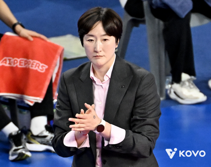 Director Jang Ji-yeon sees hope as Joy X Ko Ye-rim is about to operate normally. Crisis is an opportunity.