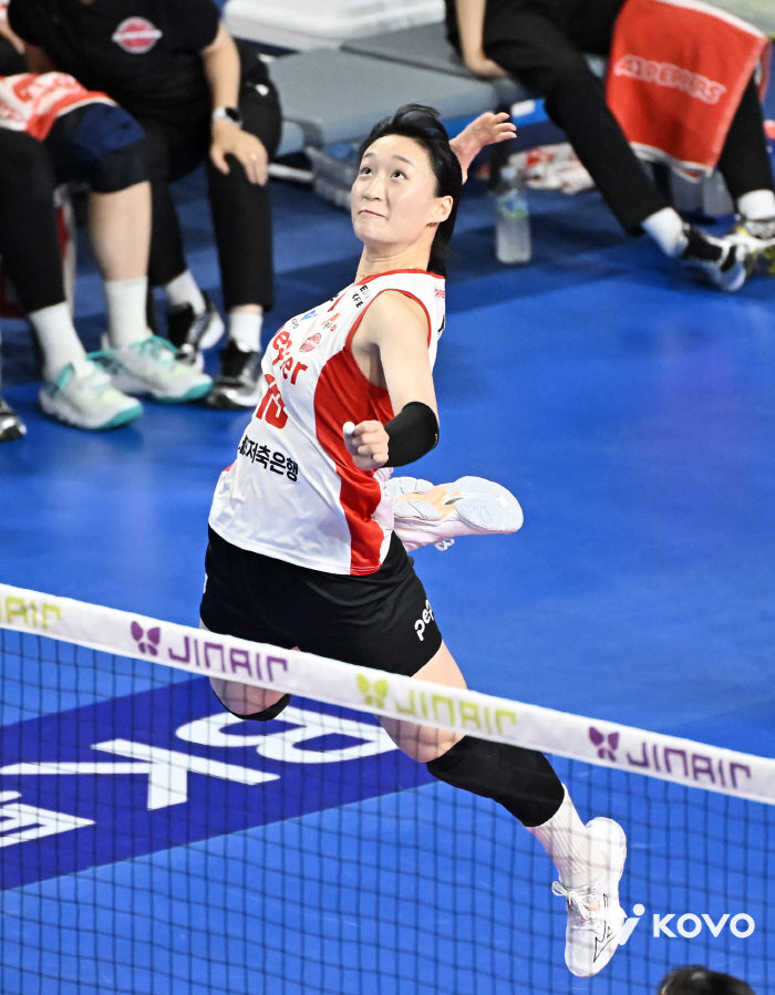 Director Jang Ji-yeon sees hope as Joy X Ko Ye-rim is about to operate normally. Crisis is an opportunity.