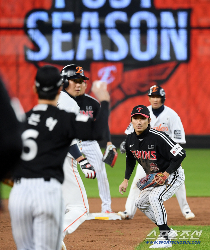 Everyone's talking about location... The requirements for in-field construction are ordinary defense, Hanwha won, so it's a loss...