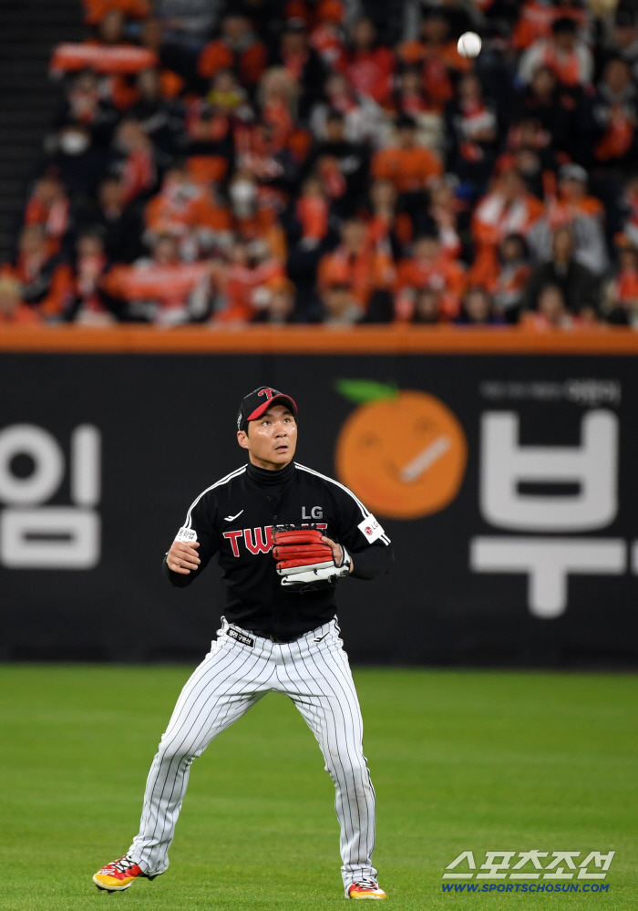 Everyone's talking about location... The requirements for in-field construction are ordinary defense, Hanwha won, so it's a loss...