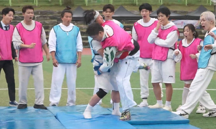 Gian 84, long hair and deep affection...Do you love super close touch? (Na Hon San)