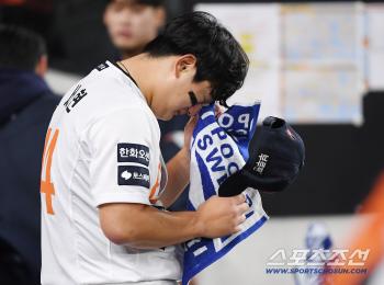 I was surprised to hear such harsh words…I'll believe you more. Kim Seo-hyun, who shed tears, covered the head coach once again