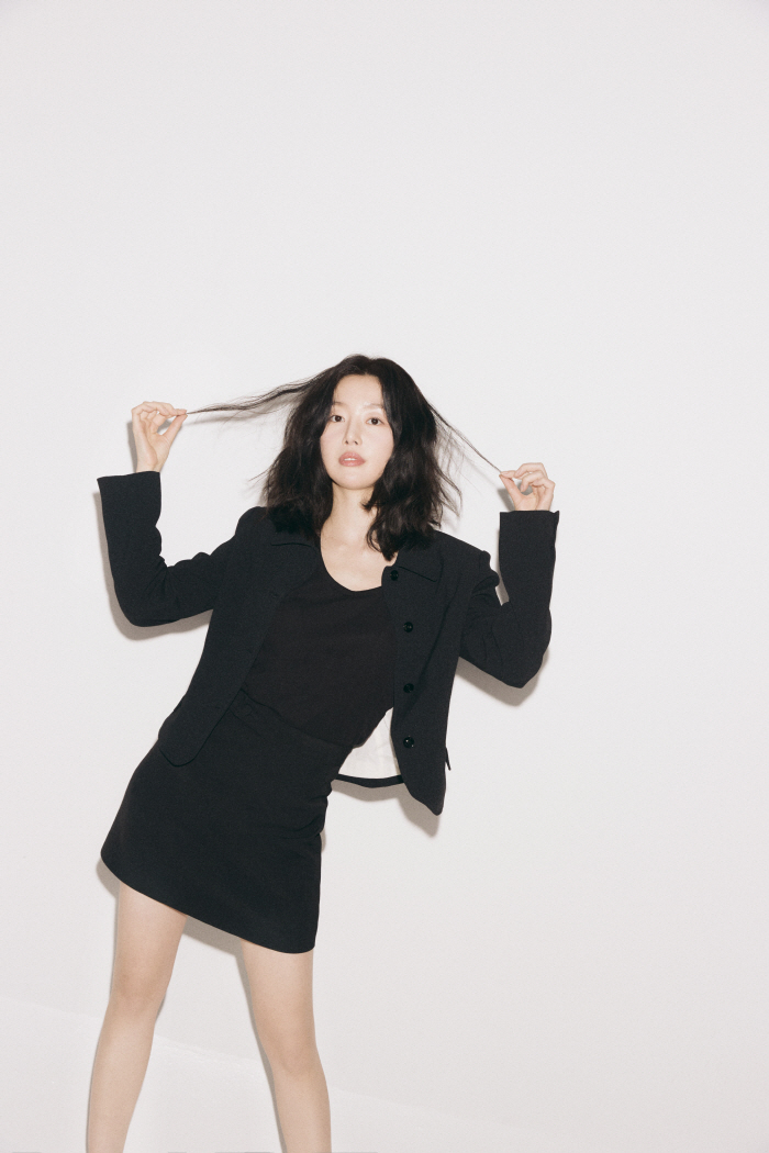  First ride Han Seon-hwa's pure love ♥ I want you, if you're into one, look at one