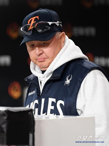 It was a game that I had to win...Kim Seo-hyun? He did well in the eighth inning Shock 9th come-from-behind defeat, now it's all-out on the brink 