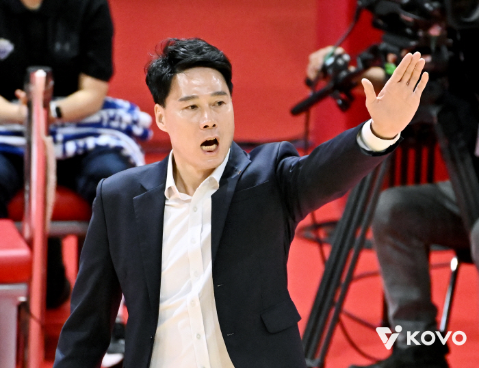League No. 1 Shutout Defeat → Coach Kang Sung-hyung, who turned red, reflected bitterly because our players were too slow