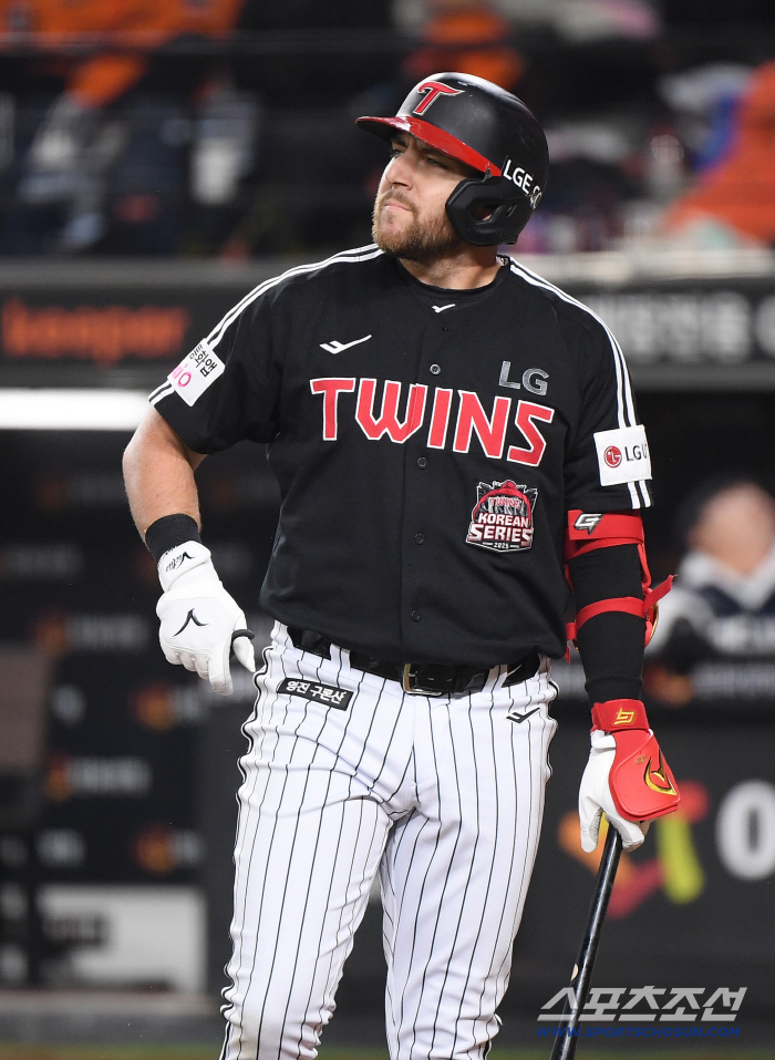  Austin, hitless silence again today