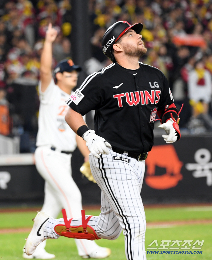  Austin Kim Seo-hyun failed to hit the first pitch