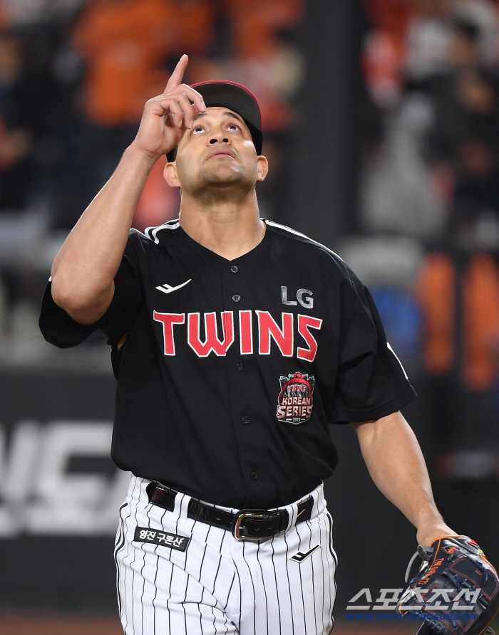  Chirinos allowed no runs in the first inning