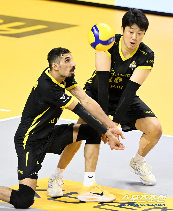  Hey, Kyungbok, I'll take it