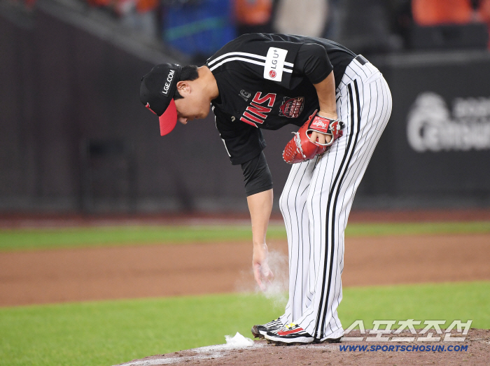  Lee Jung-yong is disappointed to lose a point