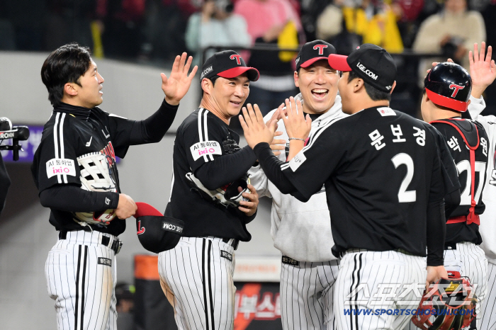  LG captain Park Hae-min's tears of joy, happy colleagues