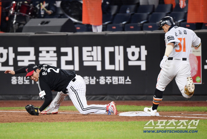  Moon Bo-kyung and Son Ah-seop, who fell off their feet, got 2 hits