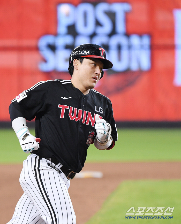  Park Dongwon, dramatic two-run shot in the 9th inning