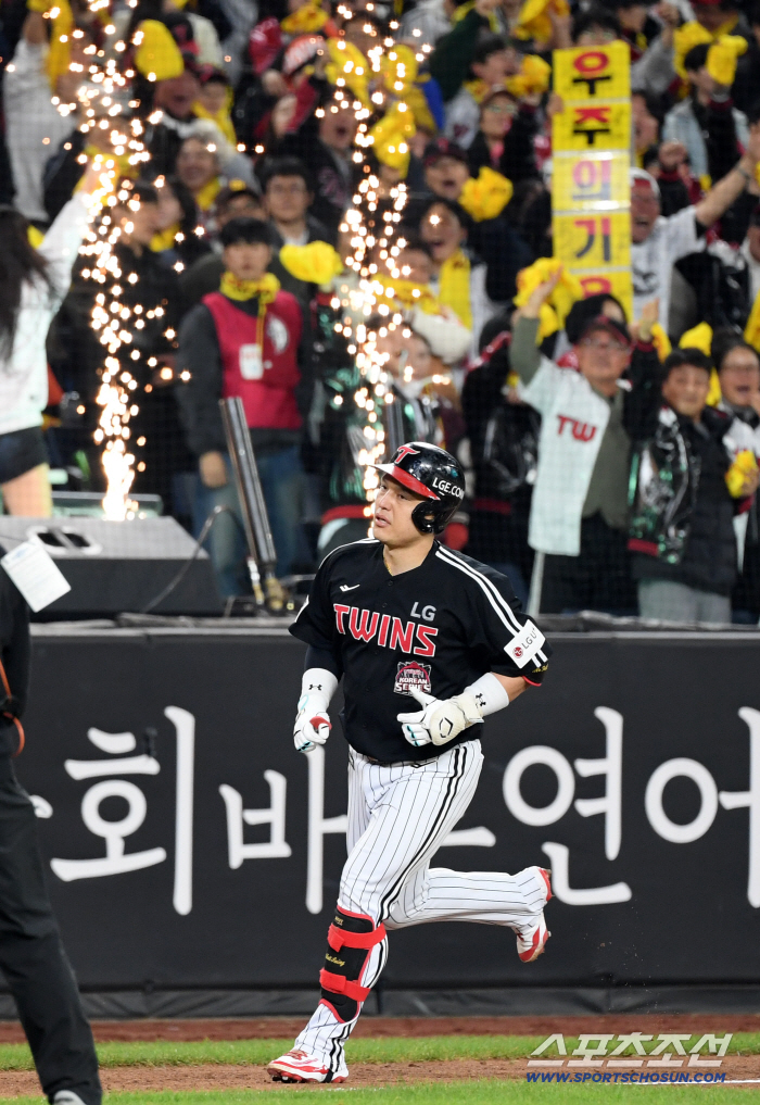  Park Dongwon, two-run shot