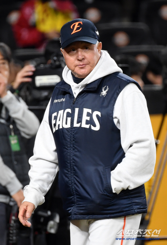  Shock loss coach Kim Kyung-moon overturned in the 9th inning