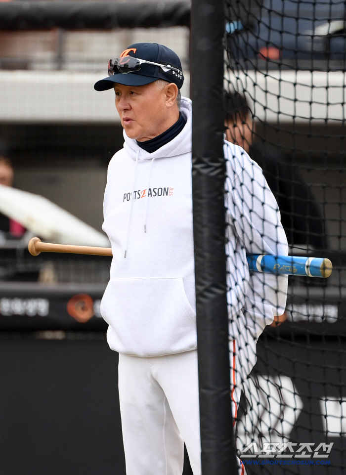  Watching Kim Kyung Moon's training