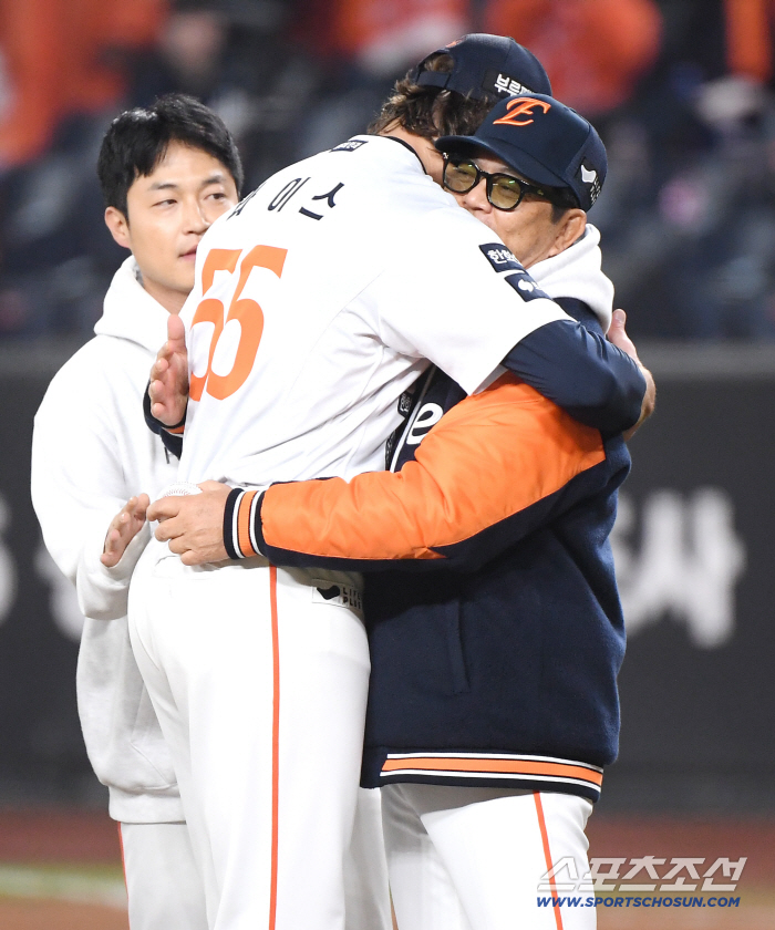  Weiss's hard throw, impressed Yang Sang-moon coach