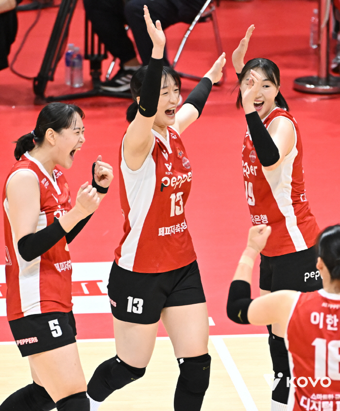 Rebellion continues! Peppers won the first shutdown of this season, who shouted to escape last place...Scapegoat Hyundai Engineering & Construction