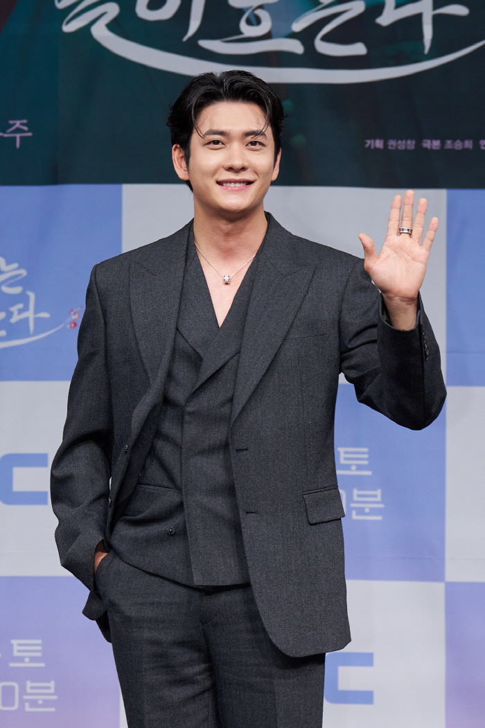  Kang Tae-oh, even hanbok, personal color...Loko Crown Prince (Roundup) with a viewership rating of more than 10% for Lee Kang-dal (Roundup)