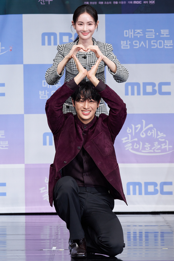  Kang Tae-oh, even hanbok, personal color...Loko Crown Prince (Roundup) with a viewership rating of more than 10% for Lee Kang-dal (Roundup)