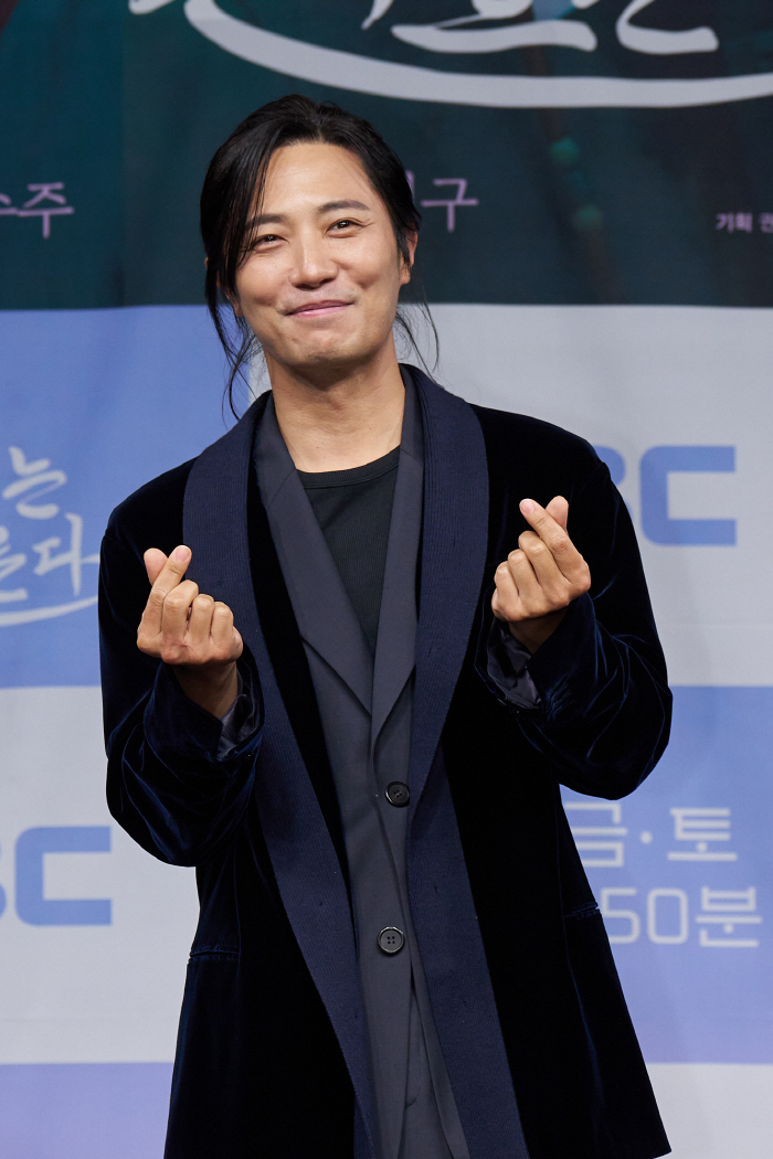  Kang Tae-oh, even hanbok, personal color...Loko Crown Prince (Roundup) with a viewership rating of more than 10% for Lee Kang-dal (Roundup)